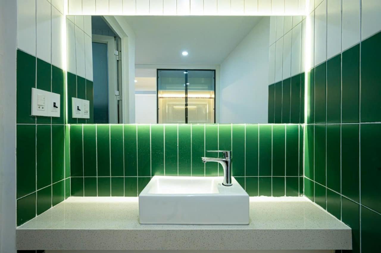 Q Hotel & Apartment Han Market 다낭 외부 사진